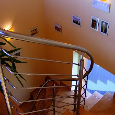U Mikulincu Konukevi 3*
