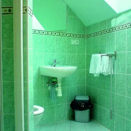 U Mikulincu 3*